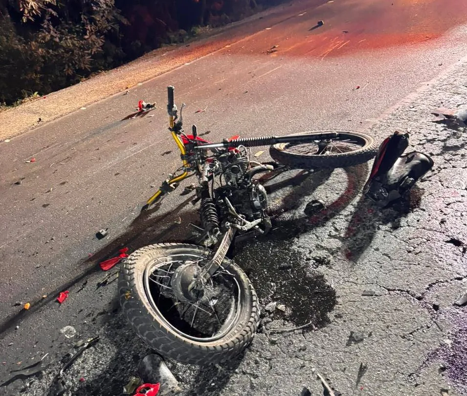 Motociclista morre em grave acidente na BR-280 em Mafra; caminhão teria fugido sem prestar socorro