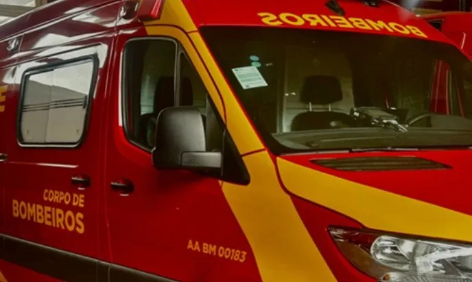Motorista abandona carro após acidente próximo ao acesso de Porto Vitória