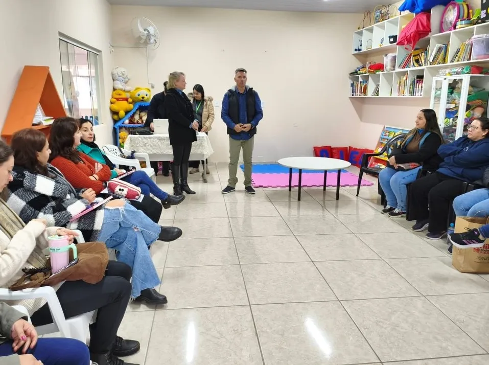 Professores de Porto Vitória participam de capacitações promovidas pela Secretaria de Educação