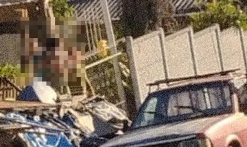 Homem faz filho refém, dispara contra policiais e foge para mata no bairro Limeira