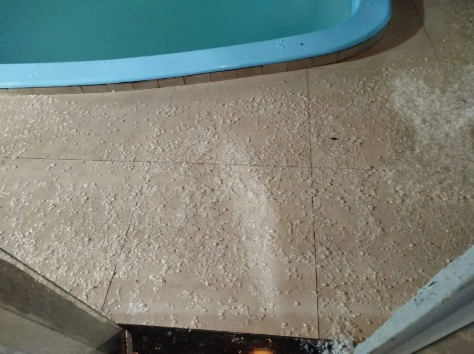 Chuva acompanhada de granizo atinge São João do Triunfo durante a madrugada