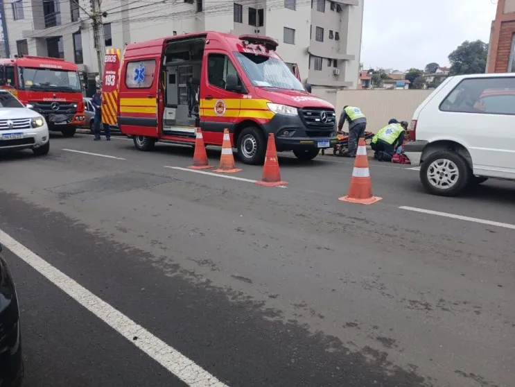 Idosa é atropelada no Centro de Porto União e encaminhada ao hospital