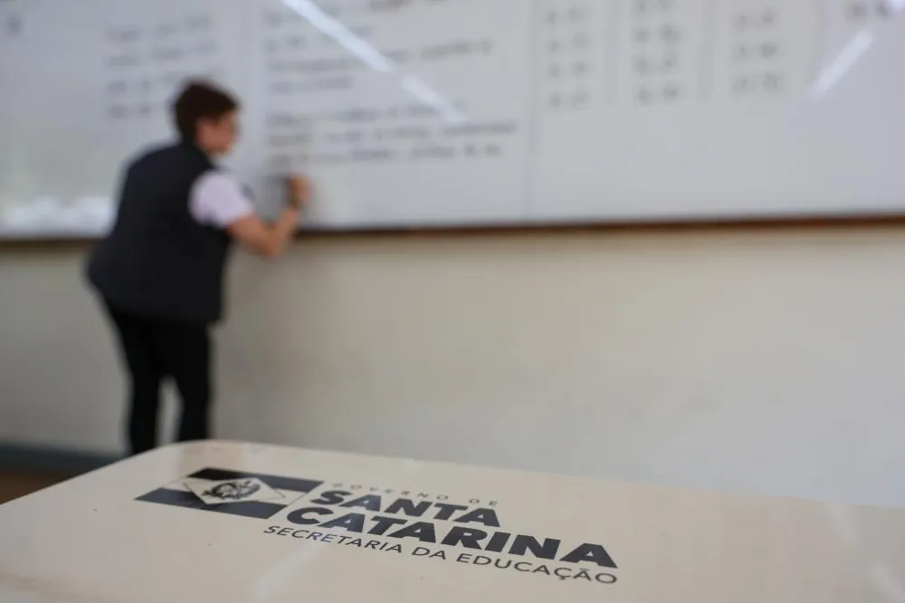 Prazo para concurso da Educação em SC termina nesta terça-feira