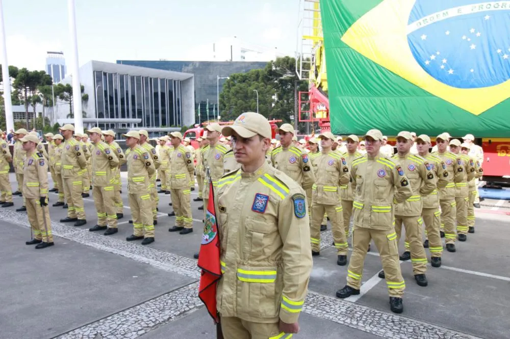 Corpo de Bombeiros do Paraná inicia formação de 851 novos soldados
